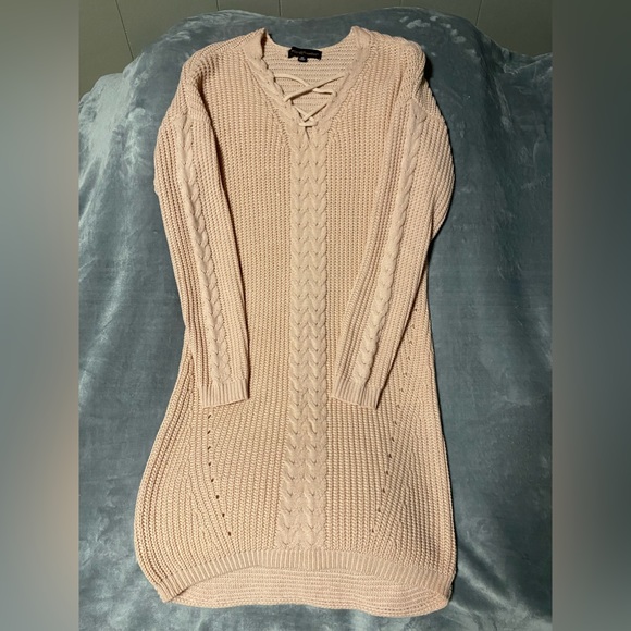 Almost Famous Sweater Dress. - Picture 3 of 9